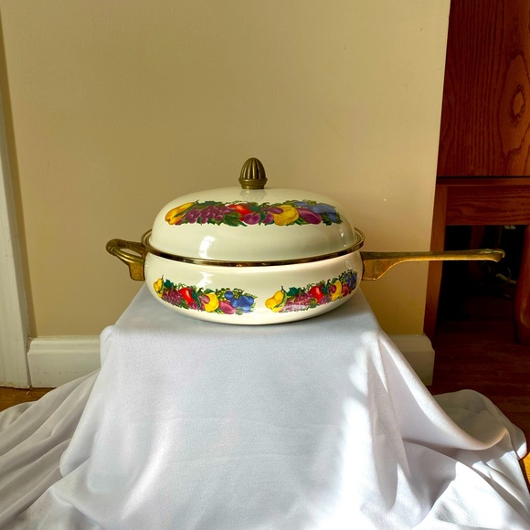 Vintage Metro Porcelain Enameled skillet with  Fruit Design with Brass Handles - Picture 3 of 7